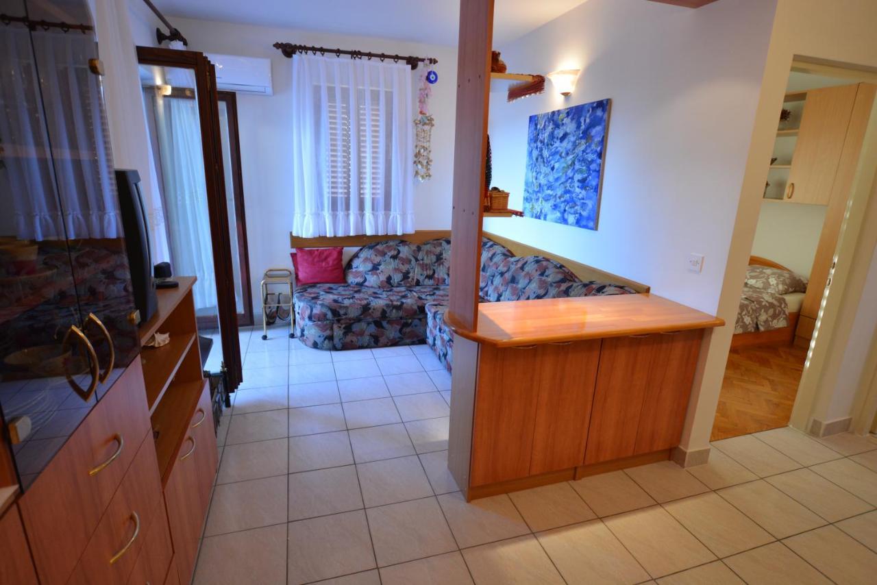 Apartament Maja Kornić Zewnętrze zdjęcie