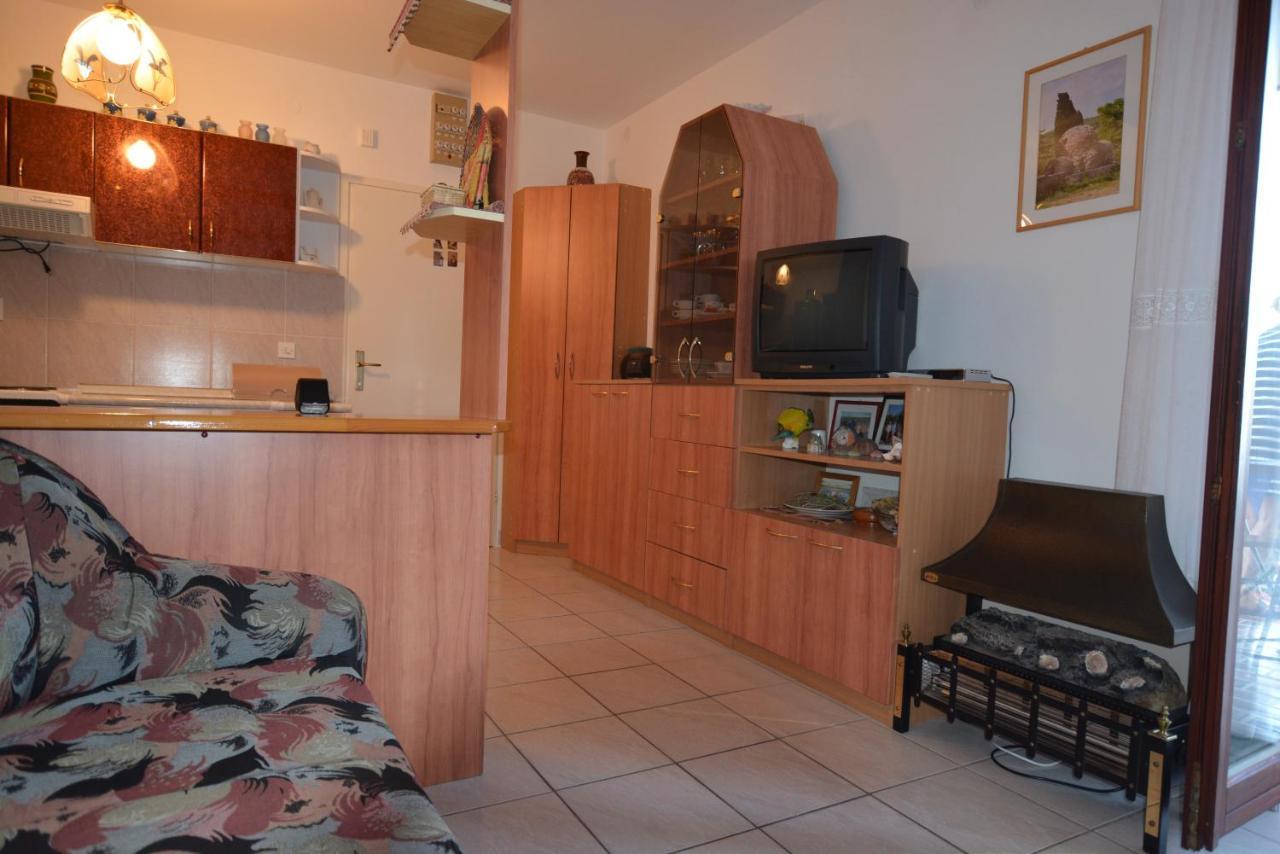 Apartament Maja Kornić Zewnętrze zdjęcie