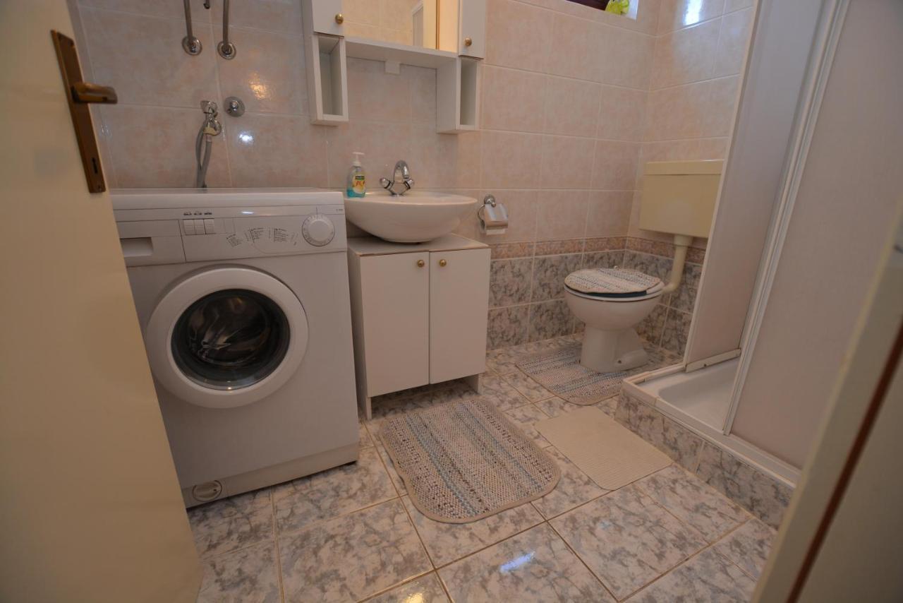 Apartament Maja Kornić Zewnętrze zdjęcie