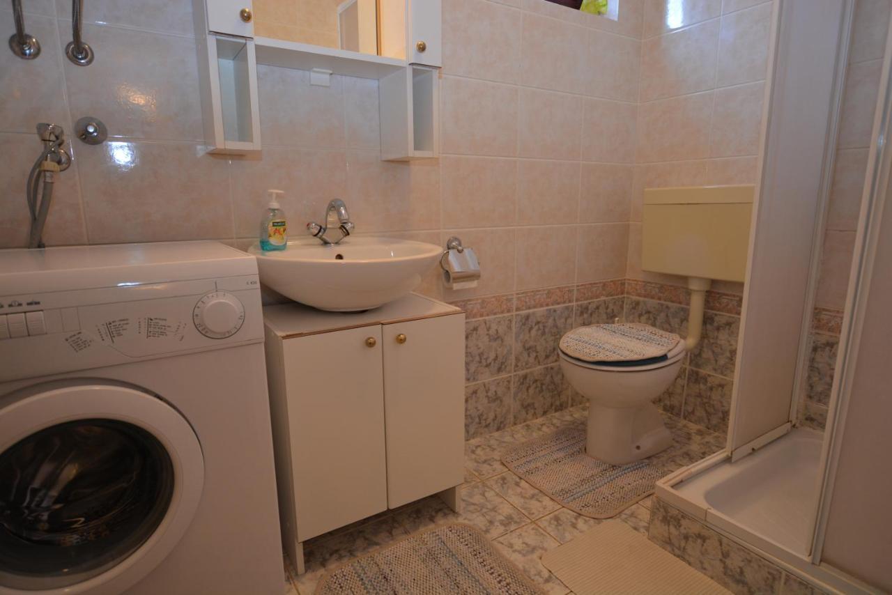 Apartament Maja Kornić Zewnętrze zdjęcie